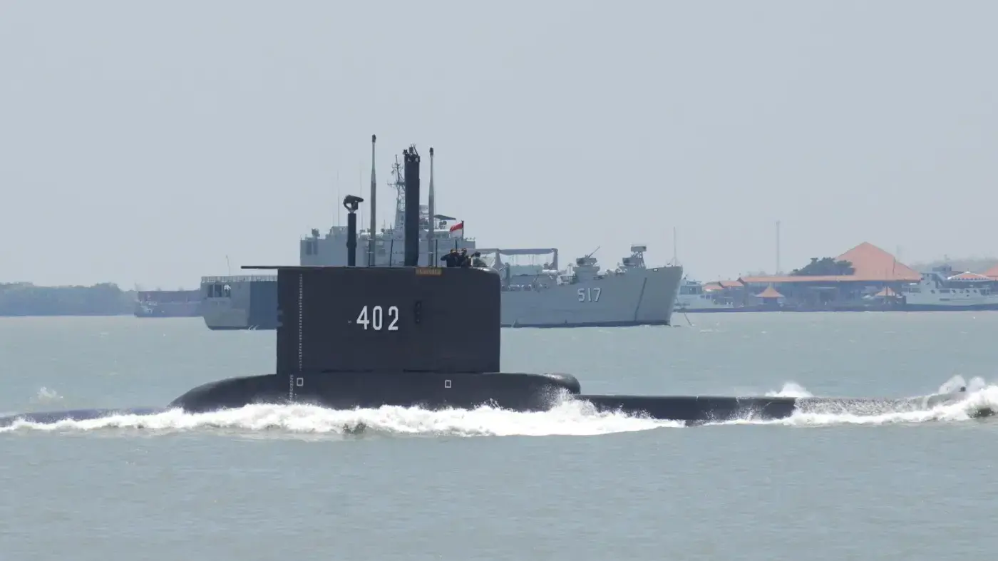 צוללת מדגם KRI Nanggala-402 של הצי של אינדונזיה, 25 בספטמבר 2014 צוללת מדגם KRI Nanggala-402 של הצי של אינדונזיה, 25 בספטמבר 2014
