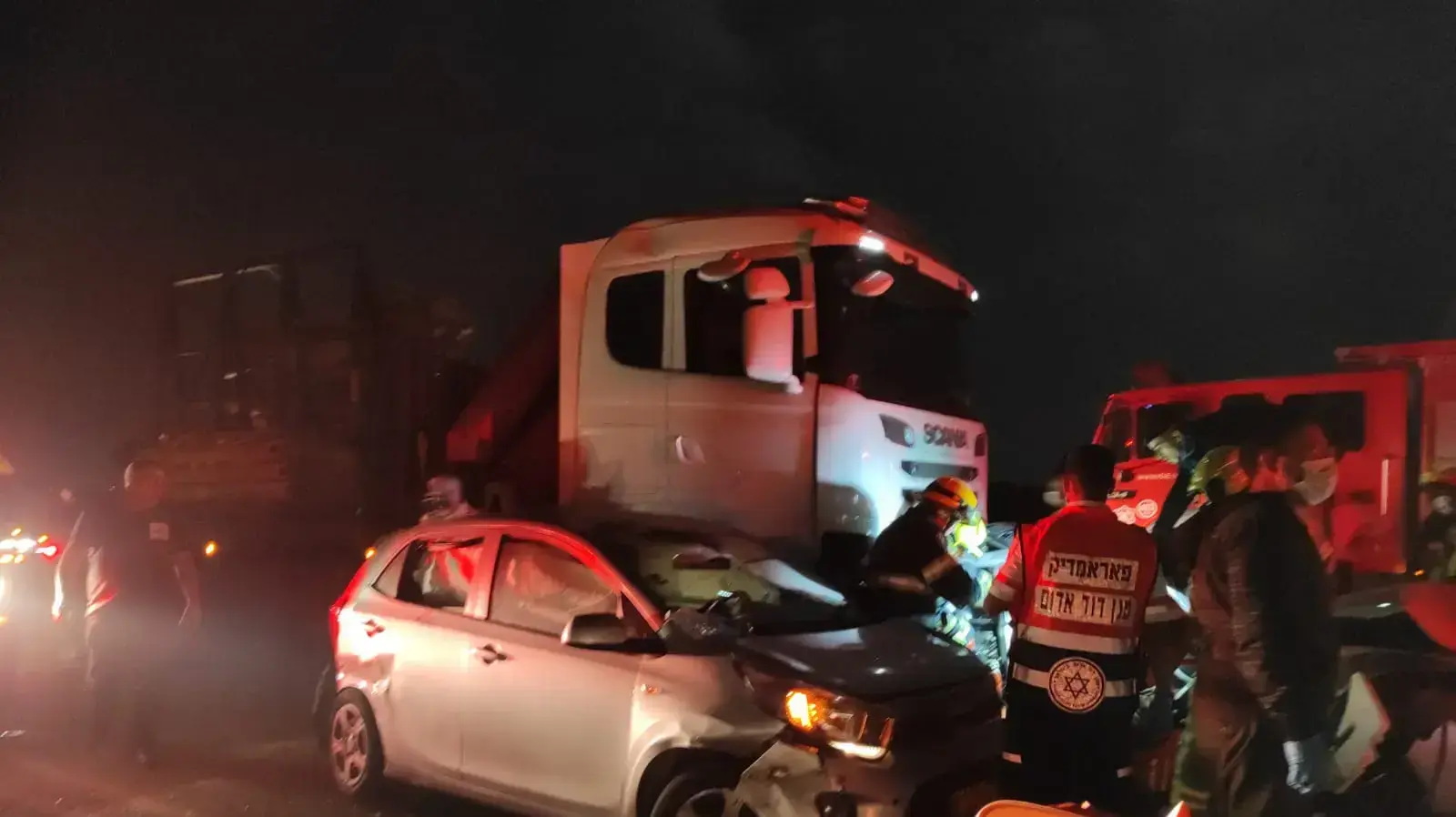 זירת תאונת דרכים בכביש 77 ממחלף ישי לזרזיר, 28 באפריל 2021 זירת תאונת דרכים בכביש 77 ממחלף ישי לזרזיר, 28 באפריל 2021