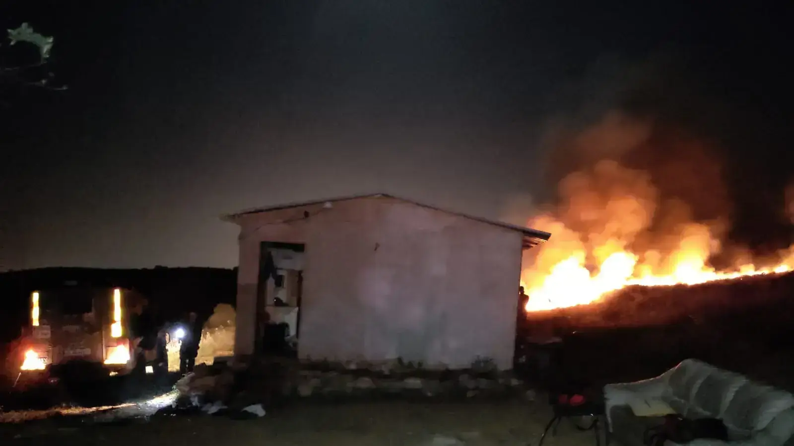 נזקי בקבוקי התעברה שהשלכו על- ידי מחבלים, במאחז עוז ציון שבחטיבה המרחבית "בנימין" 29 באפריל 2021
