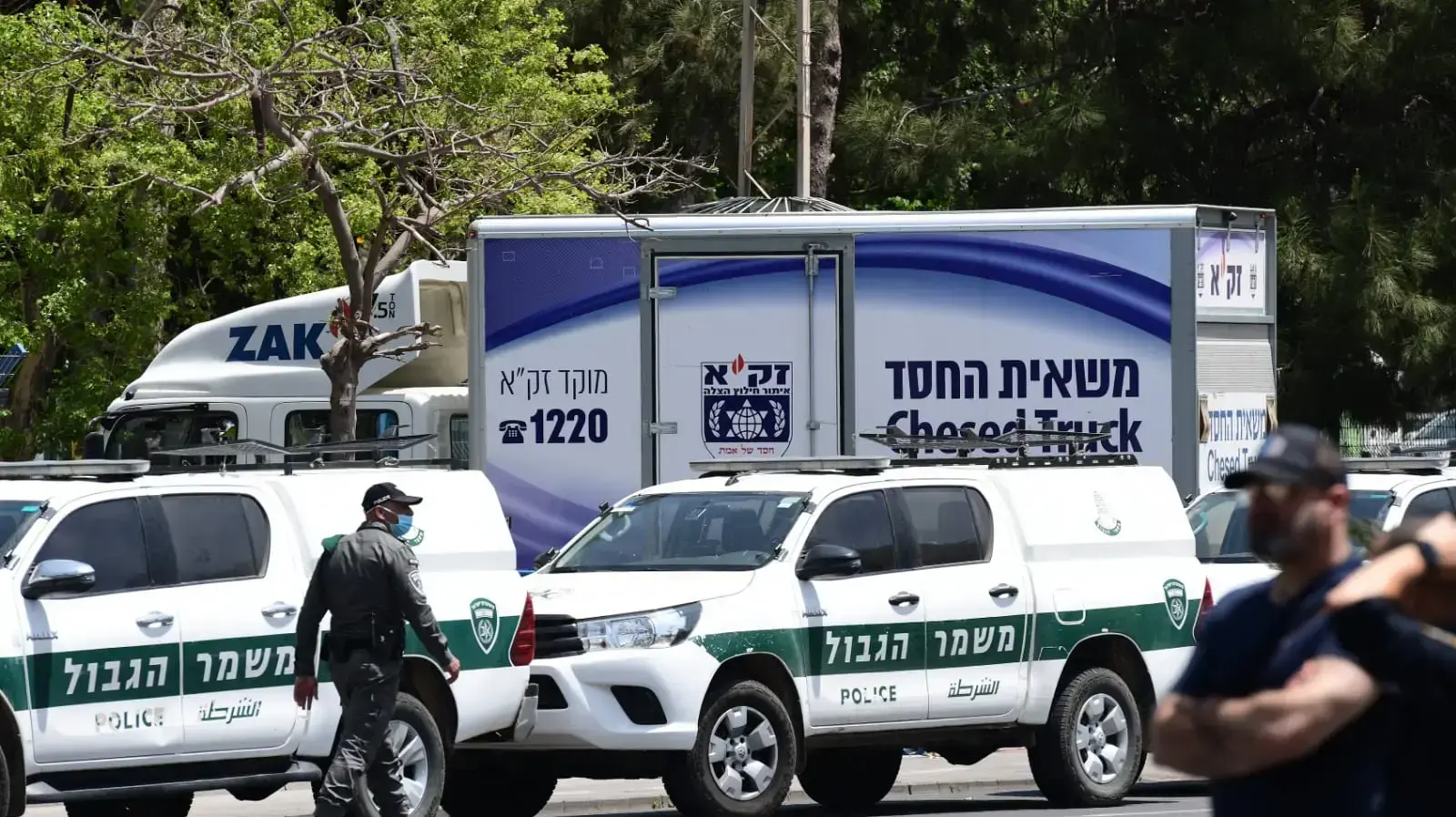 משאית זק"א מעבירה את הגופות לאבו כביר לזהות גופות, 30 באפריל 2021 משאית זק"א מעבירה את הגופות לאבו כביר לזהות גופות, 30 באפריל 2021