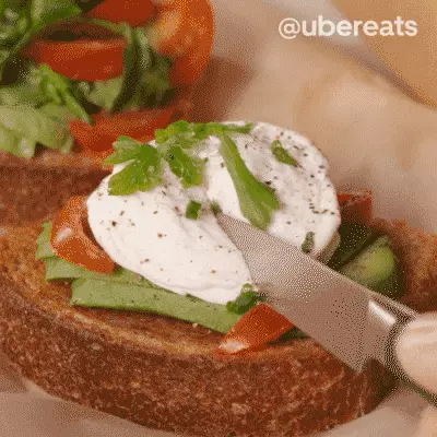 ביצה עלומה על טוסט ביצה עלומה על טוסט
