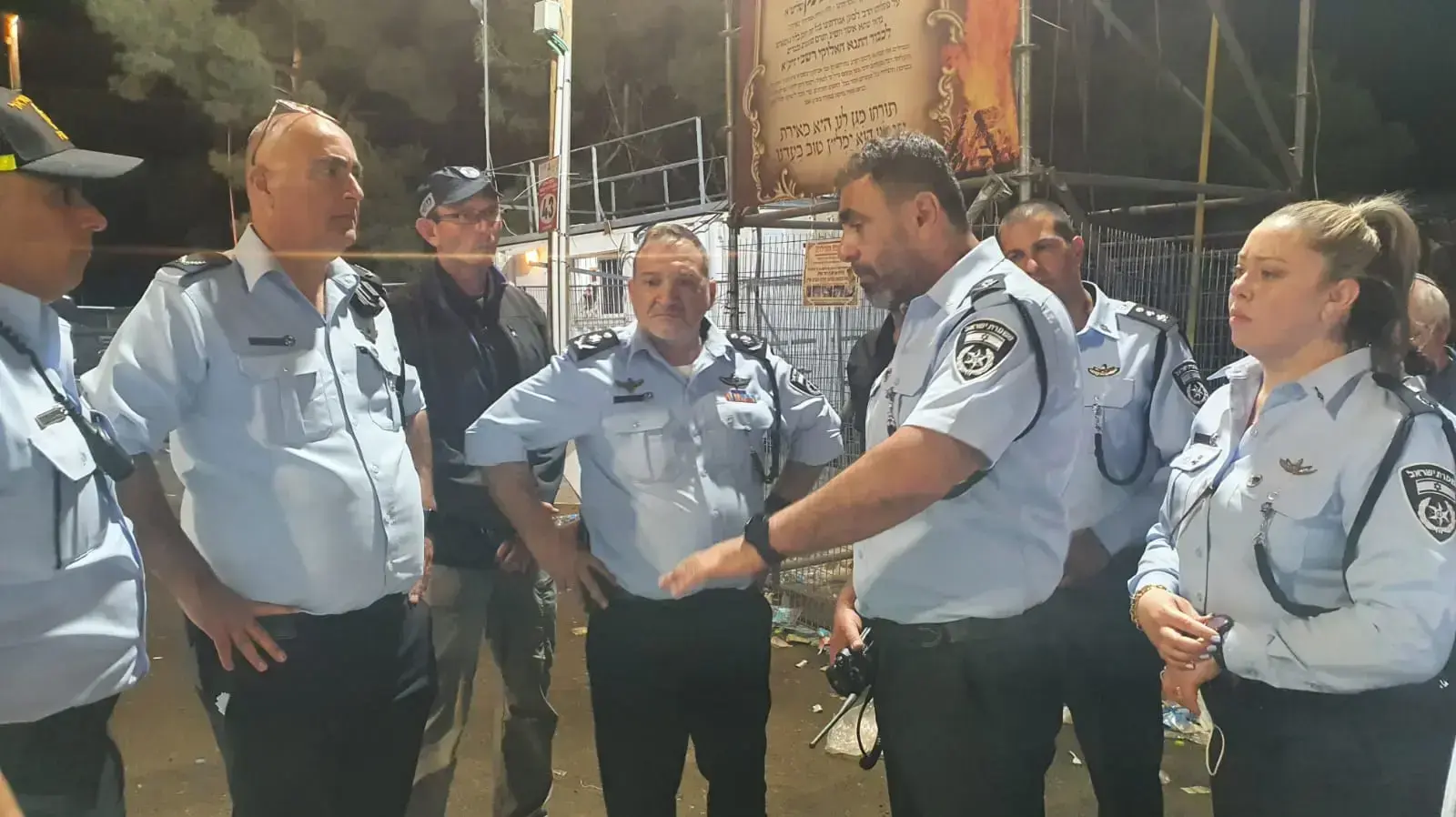 מפקד מחוז צפון שמעון לביא ומפכ"ל המשטרה קובי שבתאי, מירון, 30 באפריל 2021 מפקד מחוז צפון שמעון לביא ומפכ"ל המשטרה קובי שבתאי, מירון, 30 באפריל 2021