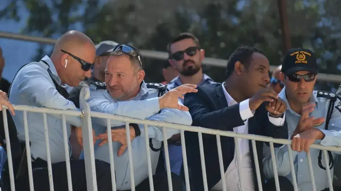 המפכ"ל יעקב שבתאי הגיע ל"שבת האור" בירושלים ביחד גדי יברקן, 1 במאי 2021 המפכ"ל יעקב שבתאי הגיע ל"שבת האור" בירושלים ביחד גדי יברקן, 1 במאי 2021