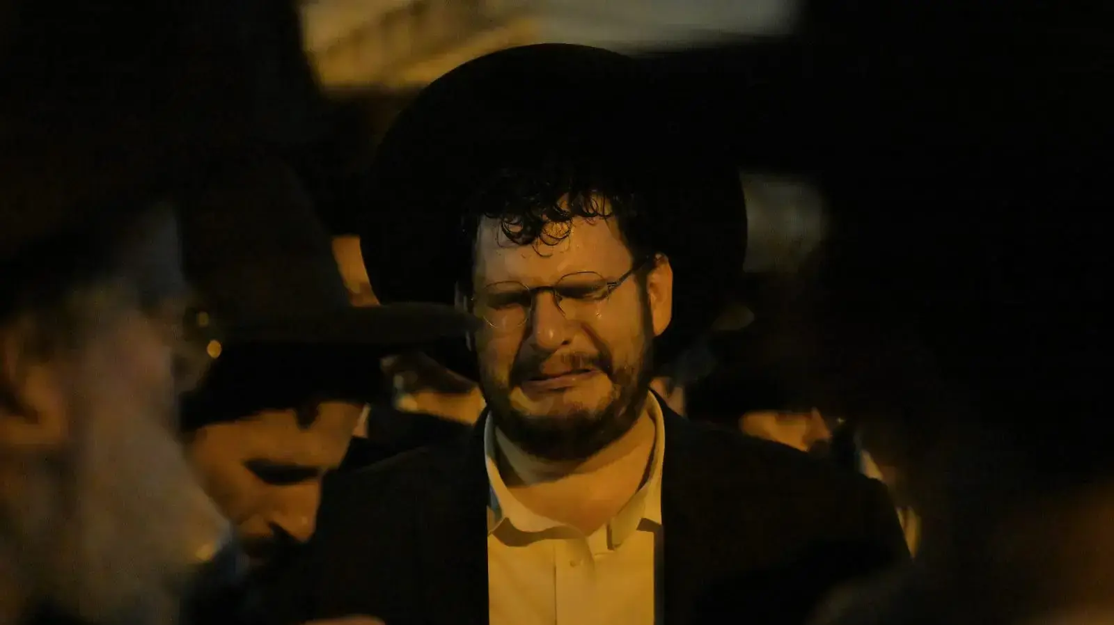 הלווית האברך הצעיר חיים עוזר סלר ז"ל שנהרג באסון מירון מבית הוריו ברחוב סורוצקין 7 לבית החיים ויזניץ בבני ברק, 1 במאי 2021