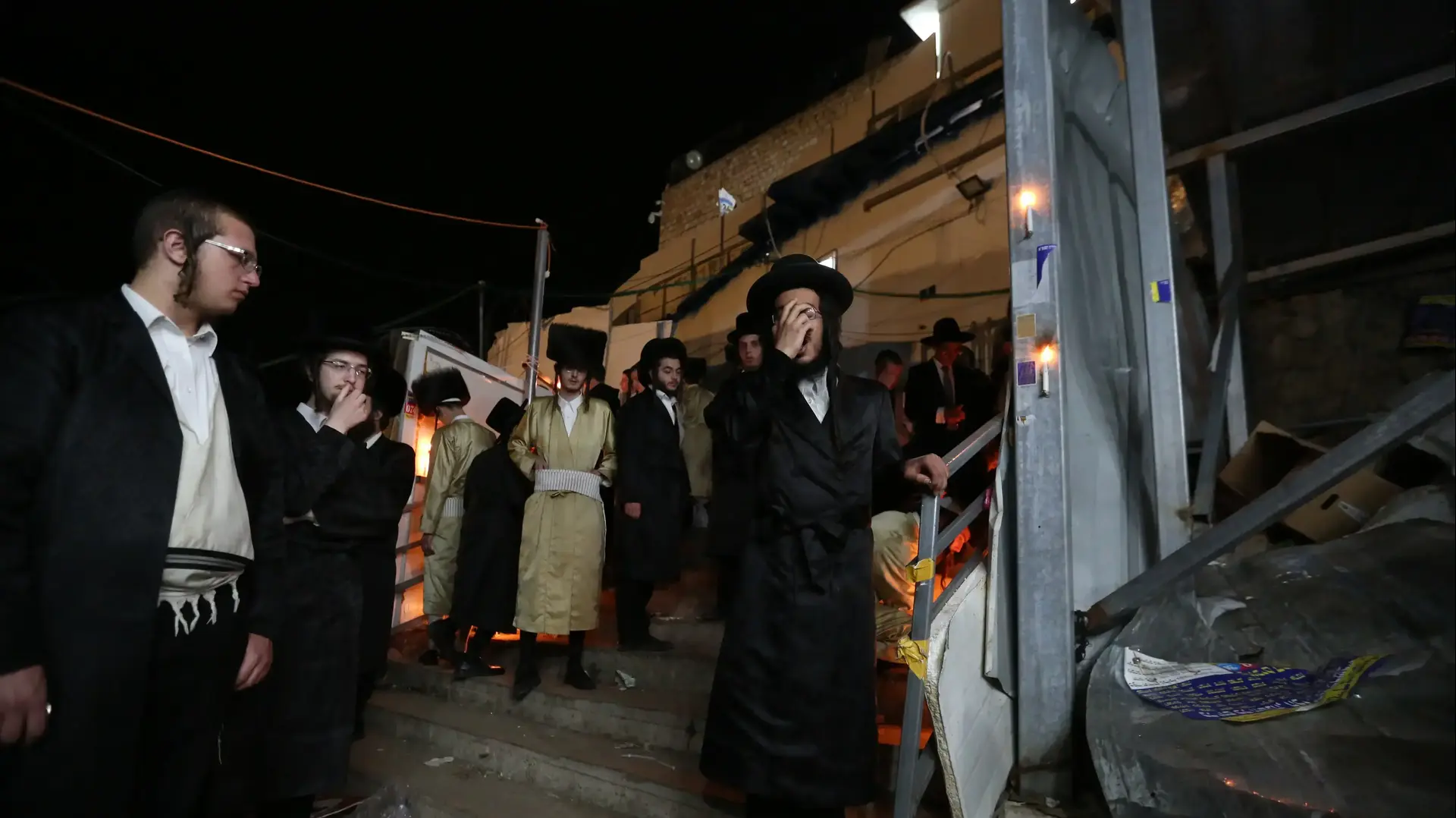תפילות בזירת האסון בהר מירון, 1 במאי 2021 תפילות בזירת האסון בהר מירון, 1 במאי 2021