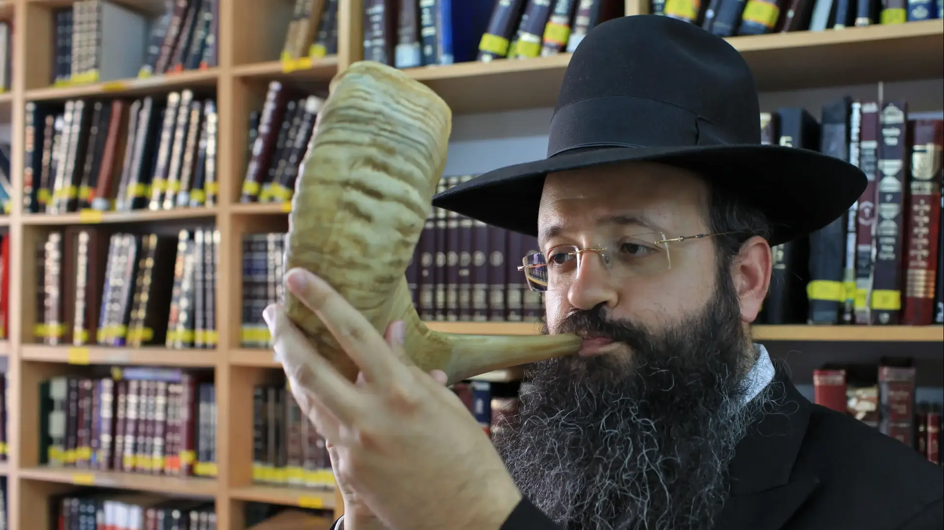 הרב יצחק בצרי 25 בספטמבר 2019 הרב יצחק בצרי 25 בספטמבר 2019