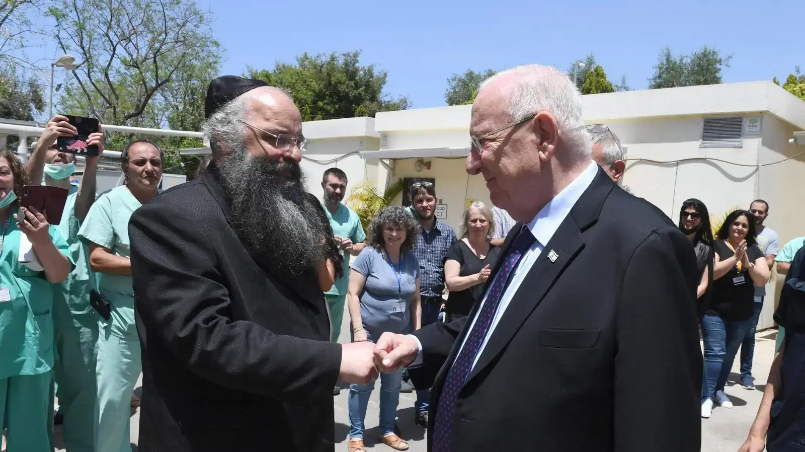 נשיא המדינה, ראובן (רובי) ריבלין במהלך ביקור במכון לרפואה משפטית באבו כביר 2 במאי 2021 נשיא המדינה, ראובן (רובי) ריבלין במהלך ביקור במכון לרפואה משפטית באבו כביר 2 במאי 2021