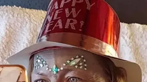 מנהיגת הכת איימי קרלסון
מנהיגת הכת איימי קרלסון