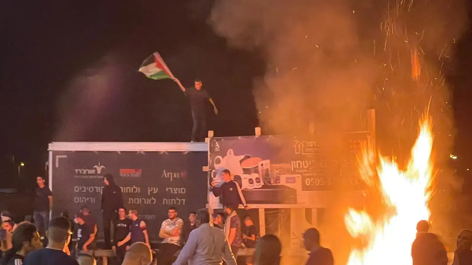 מפגינים ערבים בפורדיס, 10 במאי 2021 מפגינים ערבים בפורדיס, 10 במאי 2021