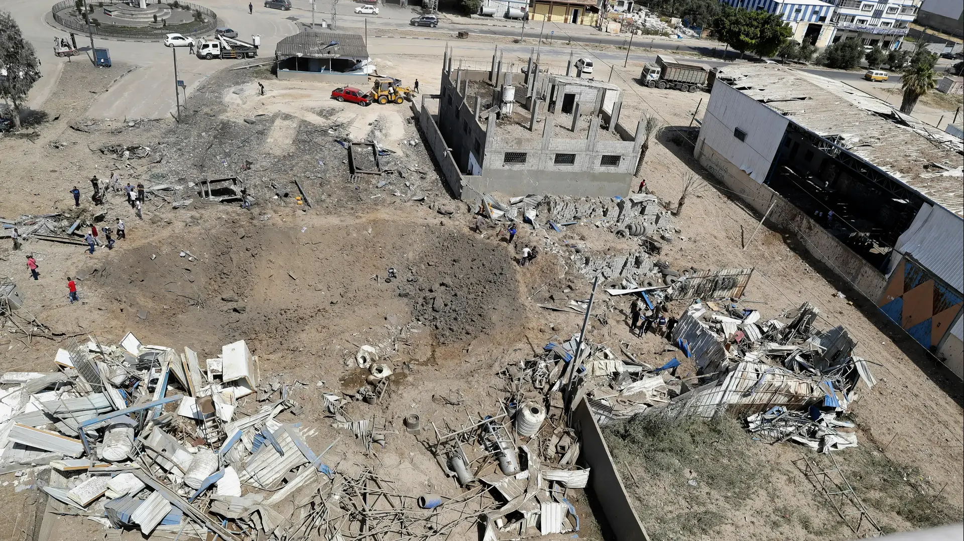 הרס בעיר עזה אחרי תקיפות של ישראל, 11 במאי 2021 הרס בעיר עזה אחרי תקיפות של ישראל, 11 במאי 2021