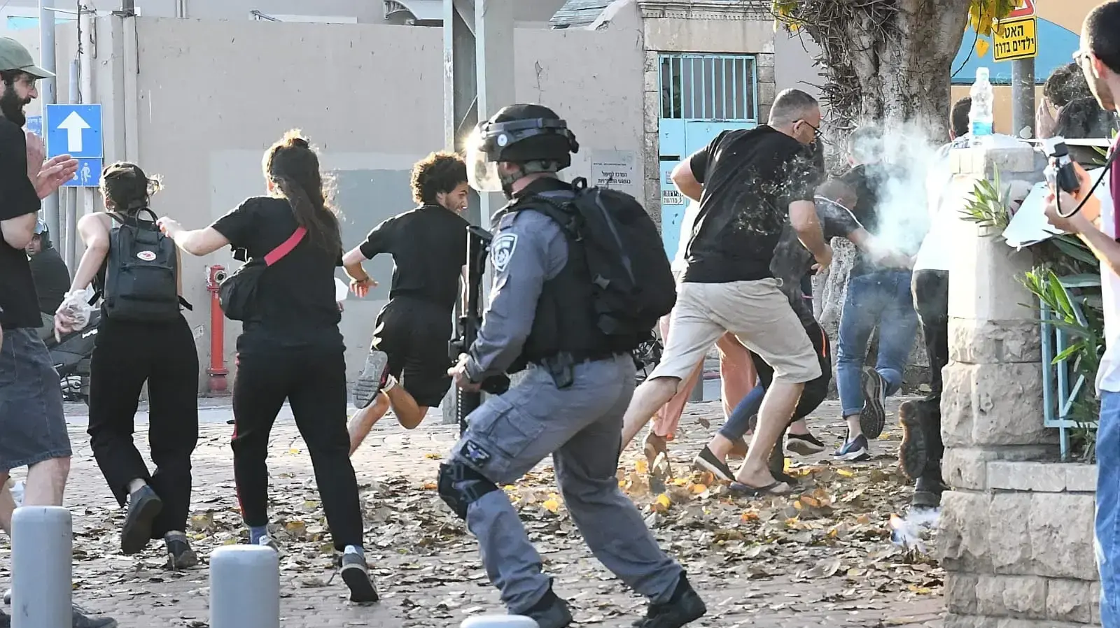 ברקע המתיחות הביטחונית | הפגנת ההזדהות ביפו עם הפלסטינים 11 במאי 2021 ברקע המתיחות הביטחונית | הפגנת ההזדהות ביפו עם הפלסטינים 11 במאי 2021