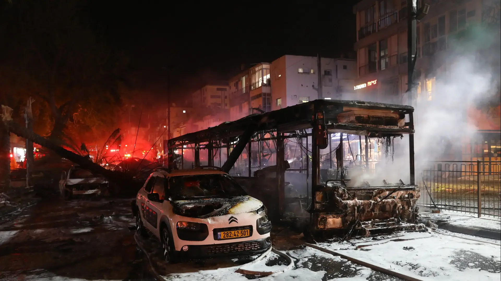 פגיעה ישירה בחולון 11 במאי 2021 פגיעה ישירה בחולון 11 במאי 2021