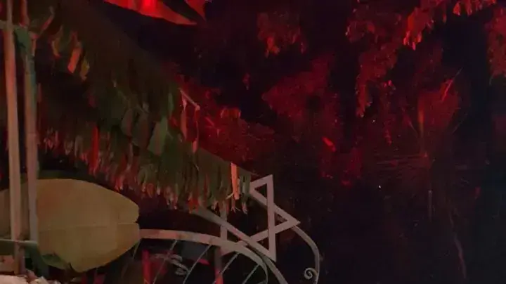 בית הכנסת בלוד לאחר אירועי אלימות בעיר. 11 במאי 2021 בית הכנסת בלוד לאחר אירועי אלימות בעיר. 11 במאי 2021