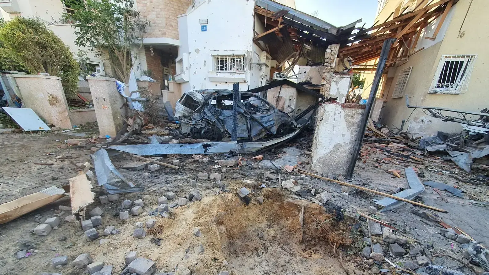 זירת נפילה בראשון לציון, 12 במאי 2021 זירת נפילה בראשון לציון, 12 במאי 2021