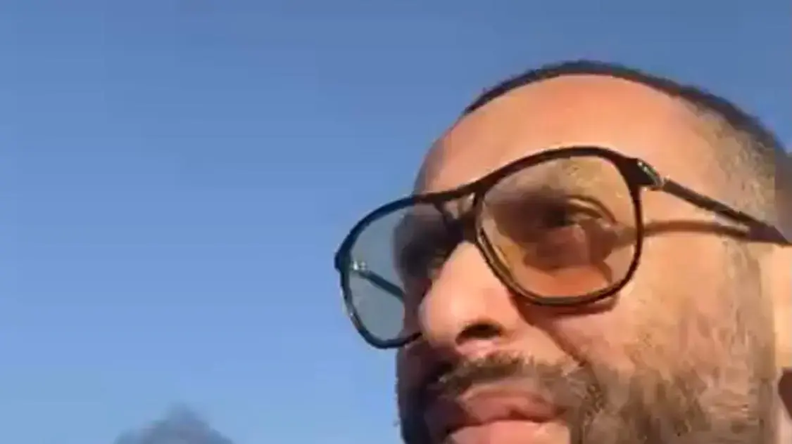 הזמר והמוזיקאי תאמר נפאר בלוד במהלך מהומות "שומר החומות", 11 במאי 2021 הזמר והמוזיקאי תאמר נפאר בלוד במהלך מהומות "שומר החומות", 11 במאי 2021