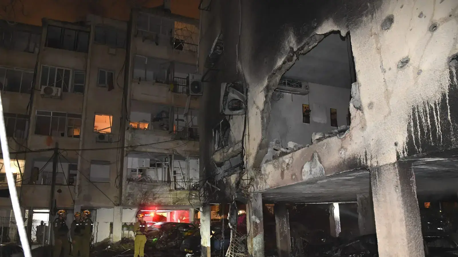 רקטה נפלה בעיר פתח תקווה, 13 במאי 2021 רקטה נפלה בעיר פתח תקווה, 13 במאי 2021