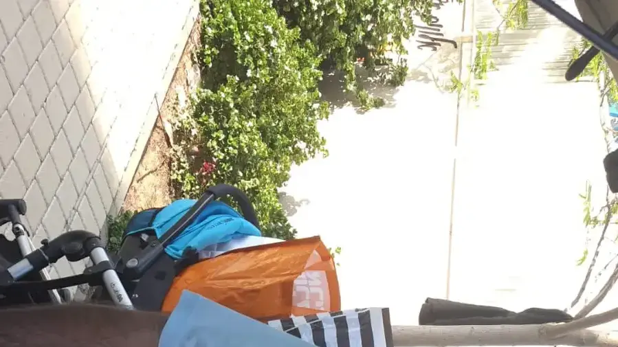 ליאור שרעבי, מתגורר בבנין הסמוך לבנין בו נהרג הילד עידו אביגל, שדרות, 13 במאי 2021 ליאור שרעבי, מתגורר בבנין הסמוך לבנין בו נהרג הילד עידו אביגל, שדרות, 13 במאי 2021
