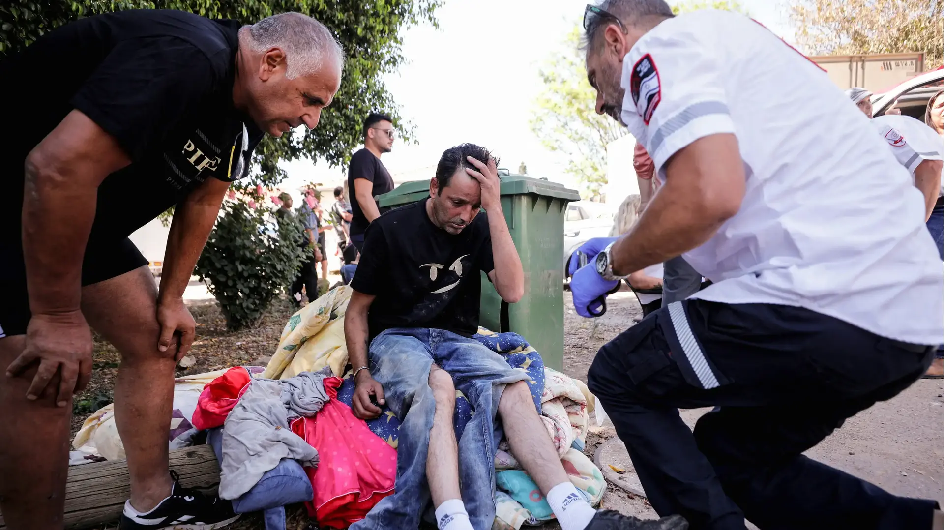 פצוע מירי רקטי במושב זוהר שבנגב במערבי 13 במאי 2021
פצוע מירי רקטי במושב זוהר שבנגב במערבי 13 במאי 2021