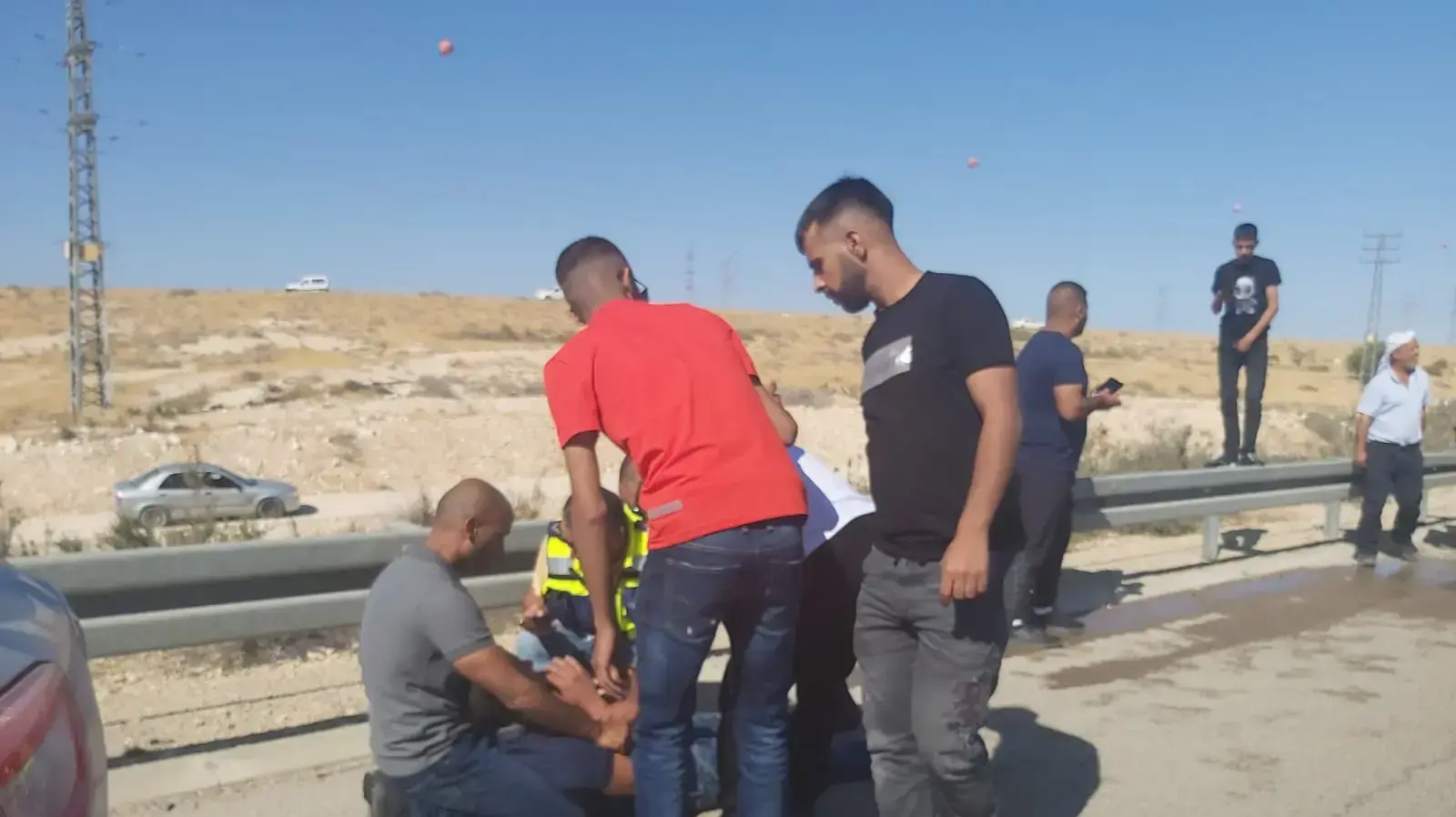 נפגעים בנפילת רקטה בצומת גורל לאחר מטח רקטות לאזור באר שבע, 14 במאי 2021 נפגעים בנפילת רקטה בצומת גורל לאחר מטח רקטות לאזור באר שבע, 14 במאי 2021