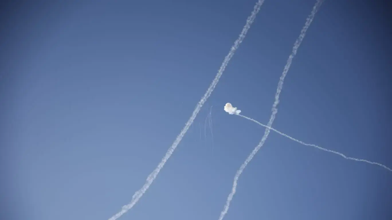 יירוטים בשמי שדרות 15 במאי 2021 יירוטים בשמי שדרות 15 במאי 2021