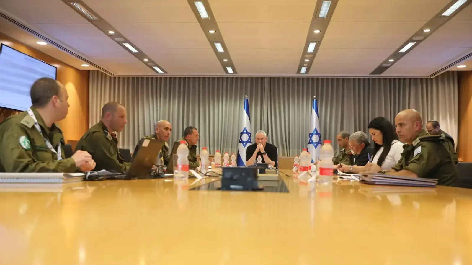 הערכת מצב בקרייה לקראת המשך התקיפות בעזה 15 במאי 2021 הערכת מצב בקרייה לקראת המשך התקיפות בעזה 15 במאי 2021