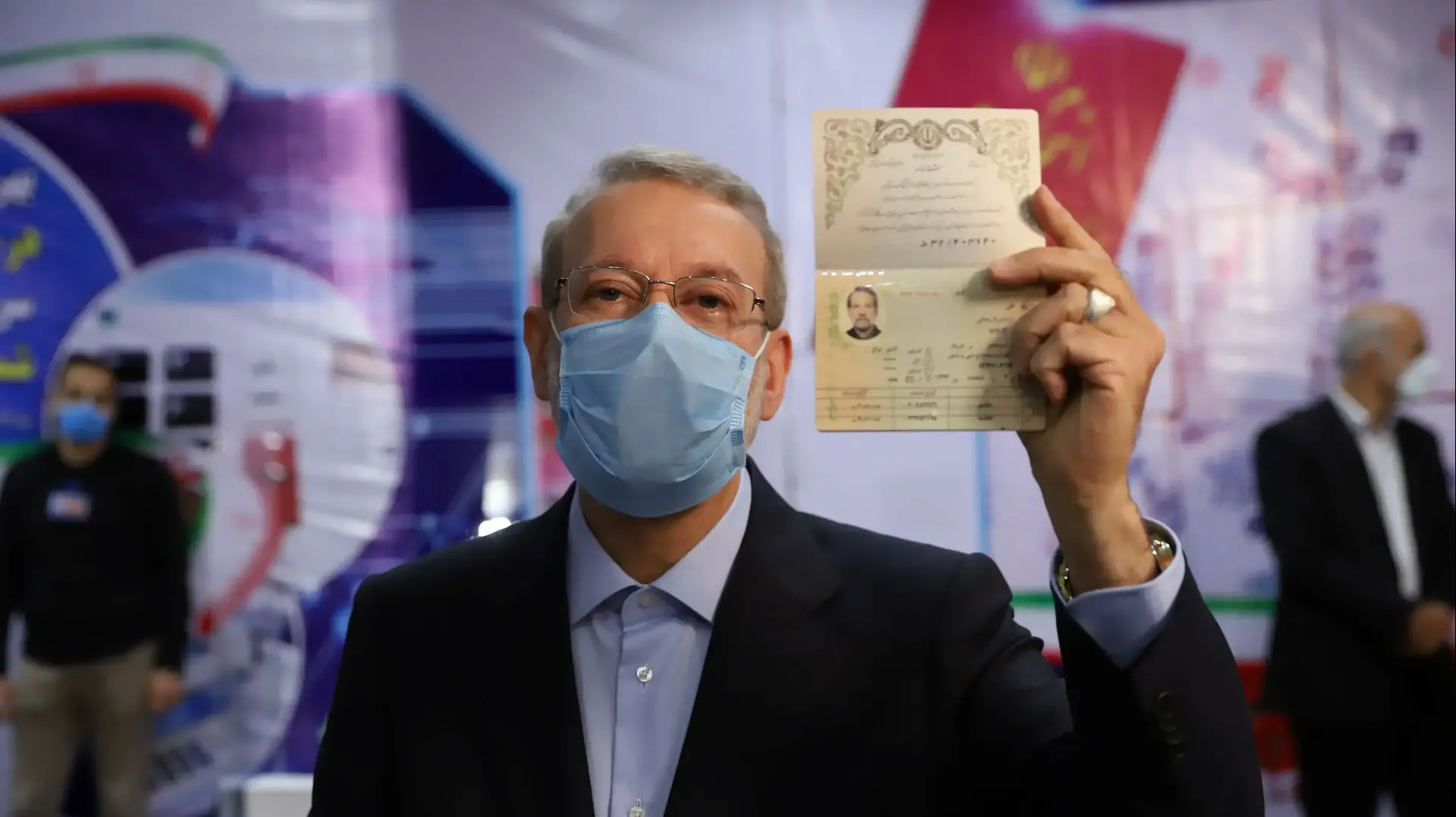 עלי לריג'אני מגיש את מועמדותו לבחירות לנשיאות איראן, 15 במאי 2021