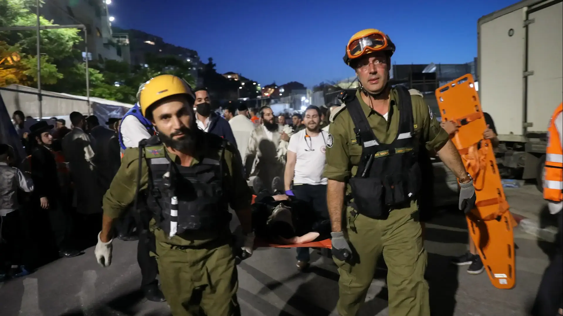 טריבונה קרסה בגבעת זאב, פינוי הפצועים 16 במאי 2021 טריבונה קרסה בגבעת זאב, פינוי הפצועים 16 במאי 2021
