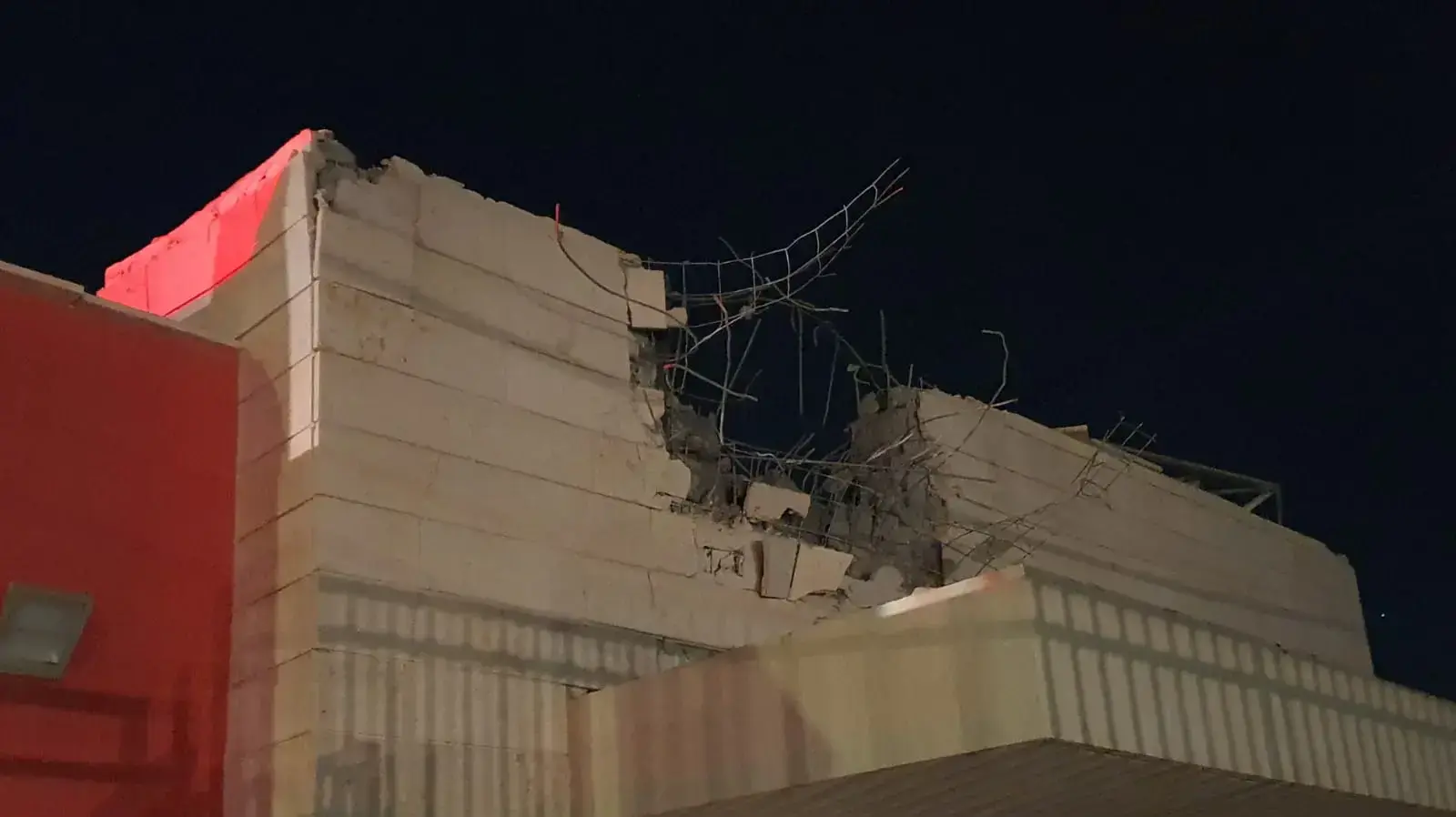 נפילת רקטה סמוך לגן ילדים בשדרות, 17 במאי 2021 נפילת רקטה סמוך לגן ילדים בשדרות, 17 במאי 2021