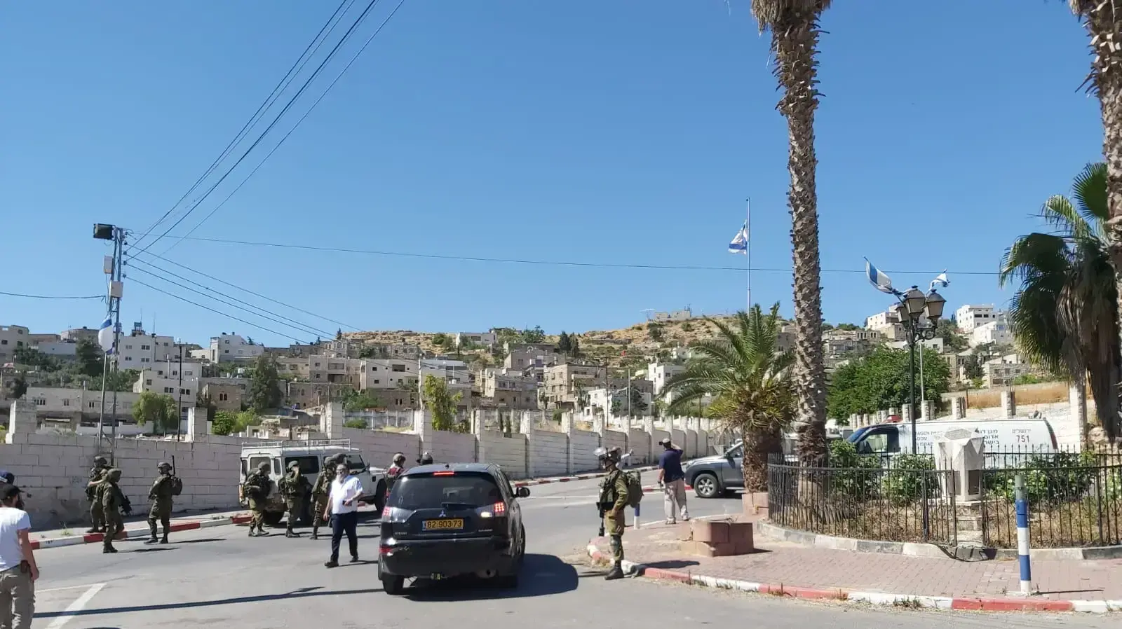 זירת ניסיון פיגוע דקירה בחברון, 18 במאי 2021 זירת ניסיון פיגוע דקירה בחברון, 18 במאי 2021