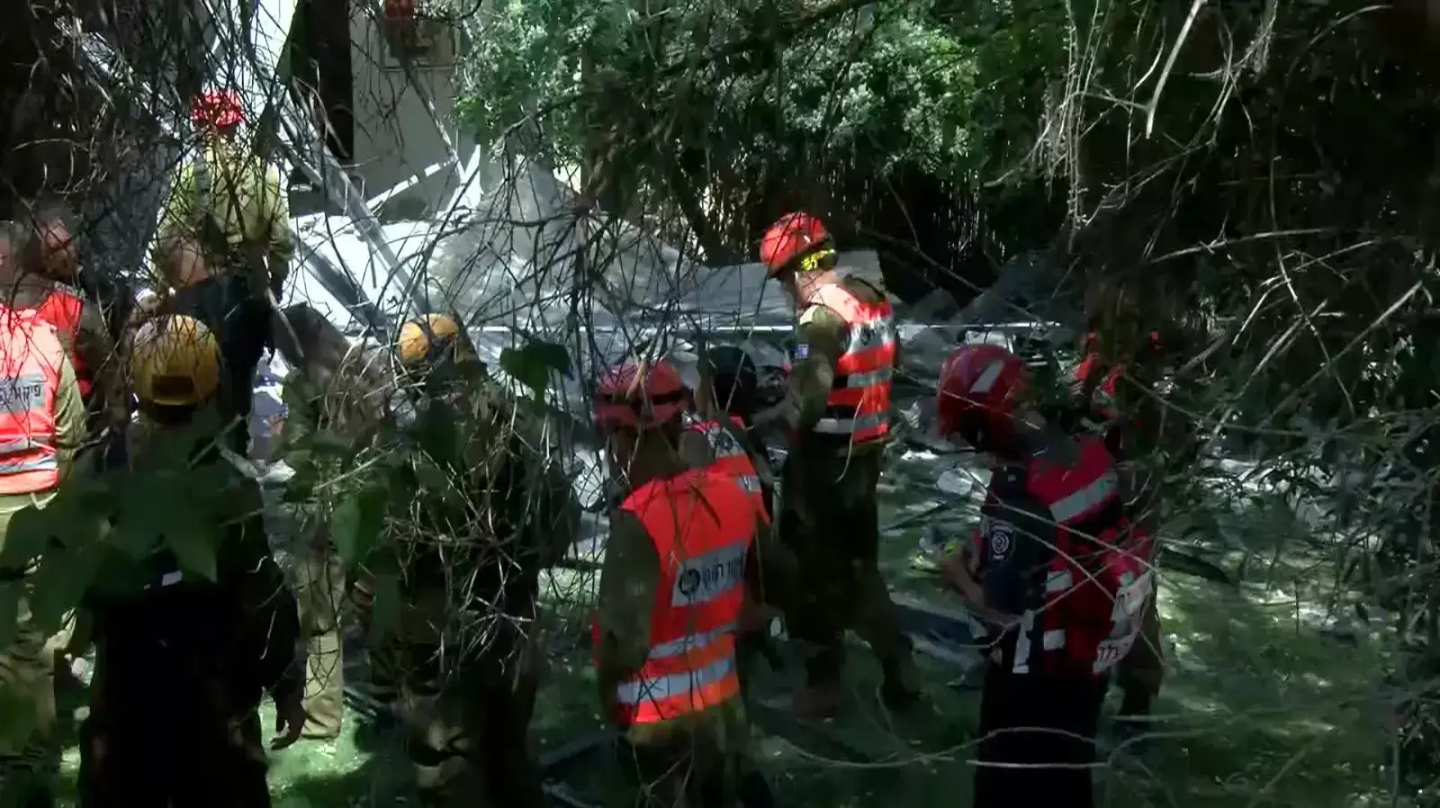 זירת פגיעה ישירה בבית באשקלון, 20 במאי 2021 זירת פגיעה ישירה בבית באשקלון, 20 במאי 2021