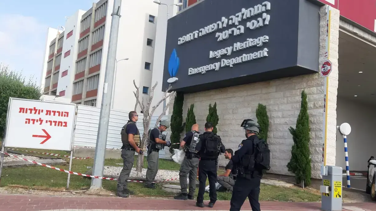 רסיס יירוט שנפל סמוך לבית חולים ברזילי, אשקלון, 20 במאי 2021