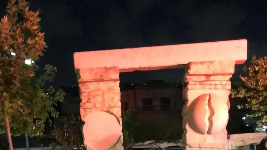 נער נפצע מנפילת חלק מפסל באגם מונפורט, מעלות, 24 במאי 2021 נער נפצע מנפילת חלק מפסל באגם מונפורט, מעלות, 24 במאי 2021