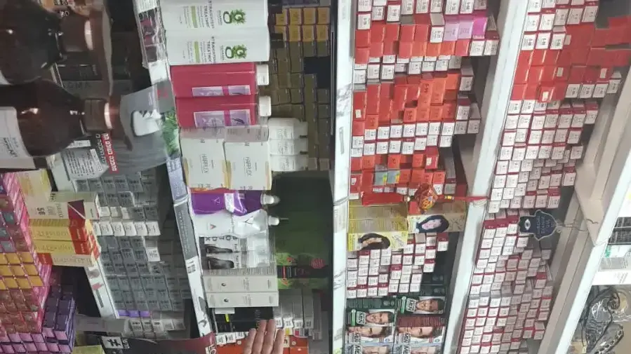 הנרי אברג'ל תושב אשקלון ובעל חנות למוצרי שיער הנרי אברג'ל תושב אשקלון ובעל חנות למוצרי שיער