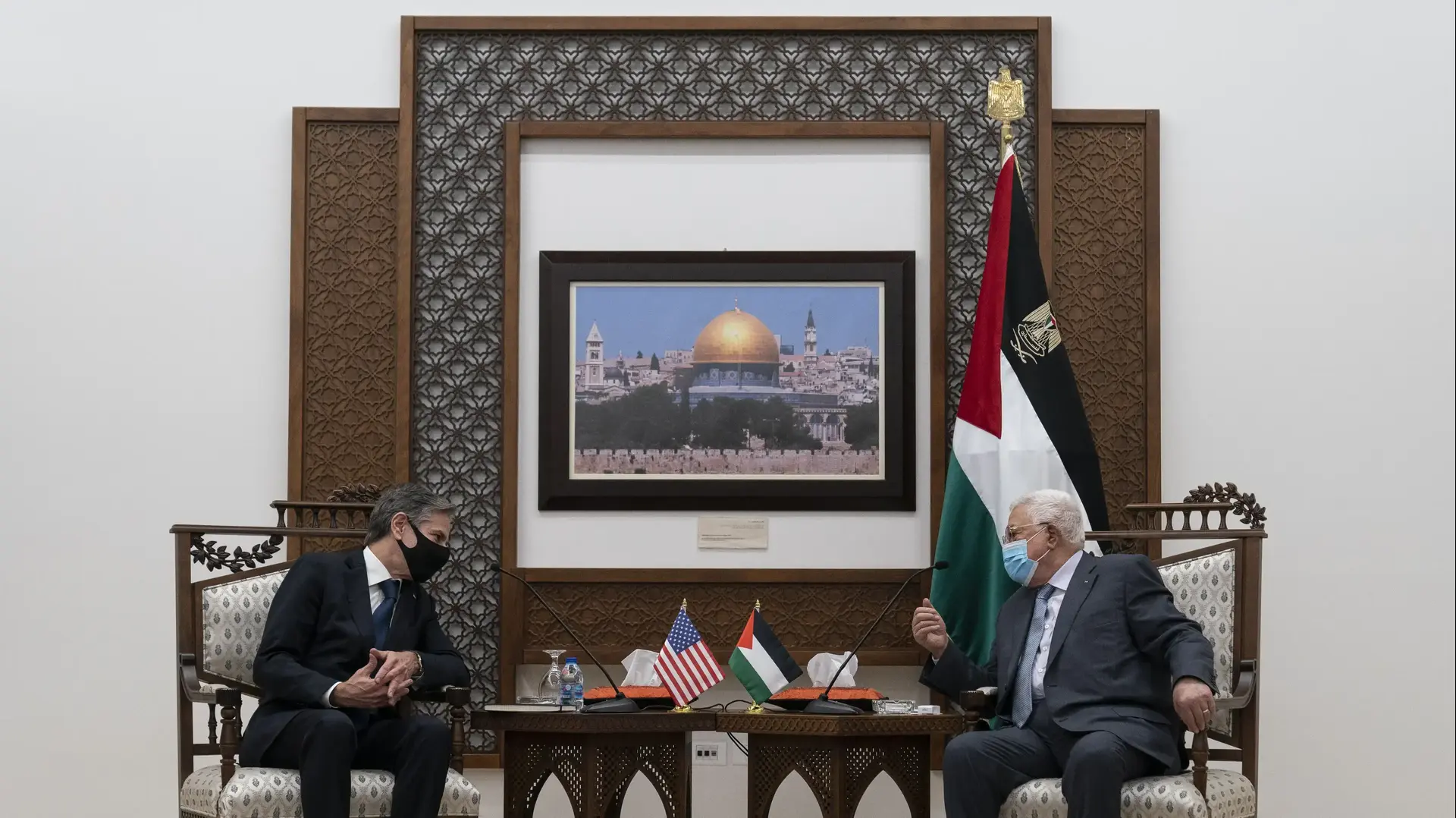 פגישת שר החוץ האמריקני, אנתוני בלינקן ונשיא הרשות הפלסטינית אבו מאזן 25 ביולי 2021 פגישת שר החוץ האמריקני, אנתוני בלינקן ונשיא הרשות הפלסטינית אבו מאזן 25 ביולי 2021
