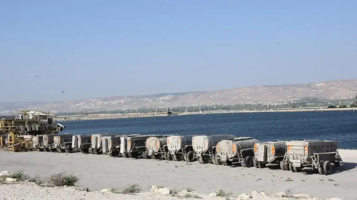 בריכת הדגים אליה נפל המל"ט האיראני בקיבוץ מעוז חיים בריכת הדגים אליה נפל המל"ט האיראני בקיבוץ מעוז חיים