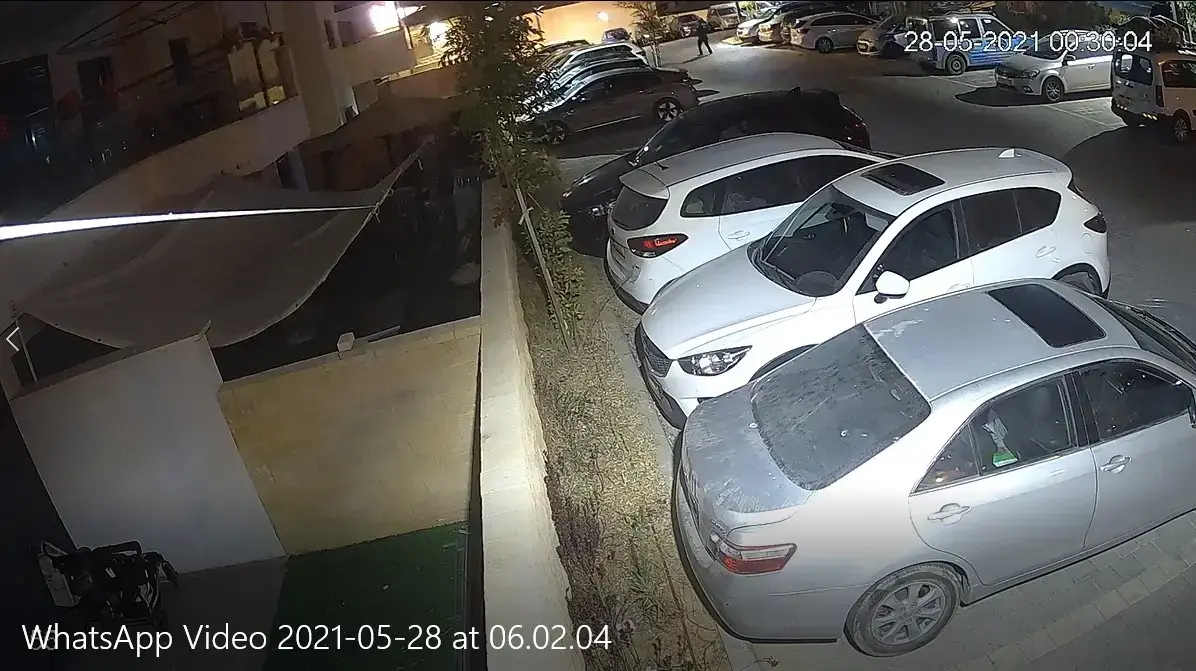 השלכת בקבוקי תבערה בלוד לבית של משפחה יהודית, 28 במאי 2021 השלכת בקבוקי תבערה בלוד לבית של משפחה יהודית, 28 במאי 2021