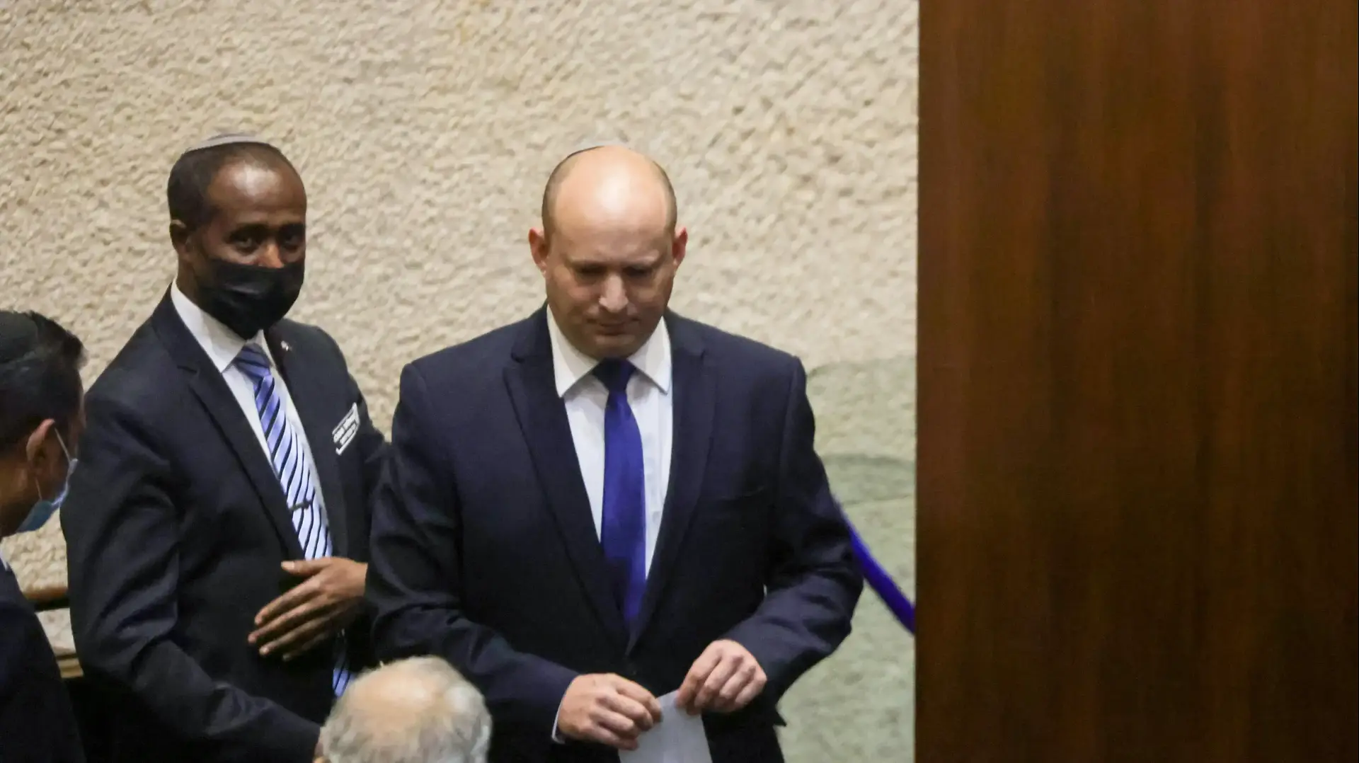 נפתלי בנט מצביע לנשיאות , 2 ביוני 2021 נפתלי בנט מצביע לנשיאות , 2 ביוני 2021