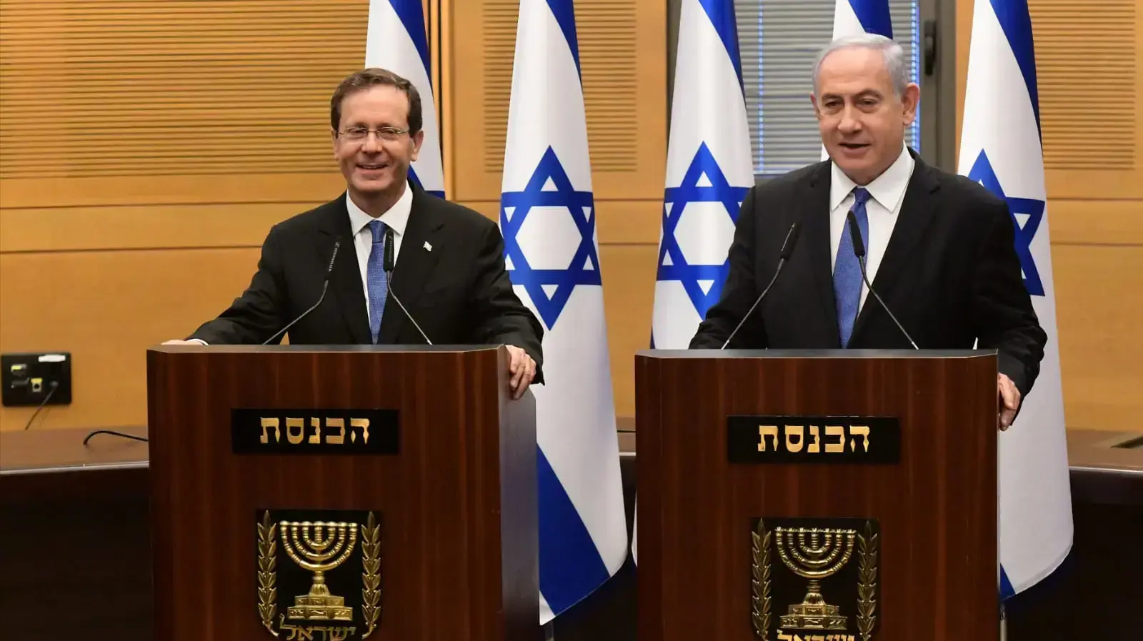 ראש הממשלה בנימין נתניהו ונשיא המדינה הנבחר בוז'י הרצוג,2 ביוני 2021 ראש הממשלה בנימין נתניהו ונשיא המדינה הנבחר בוז'י הרצוג,2 ביוני 2021