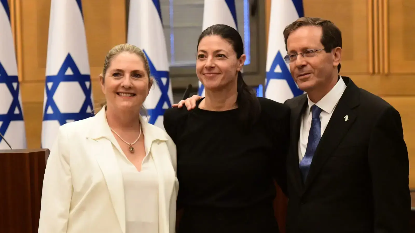 מרב מיכאלי ונשיא המדינה הנבחר בוז'י הרצוג,2 ביוני 2021 מרב מיכאלי ונשיא המדינה הנבחר בוז'י הרצוג,2 ביוני 2021
