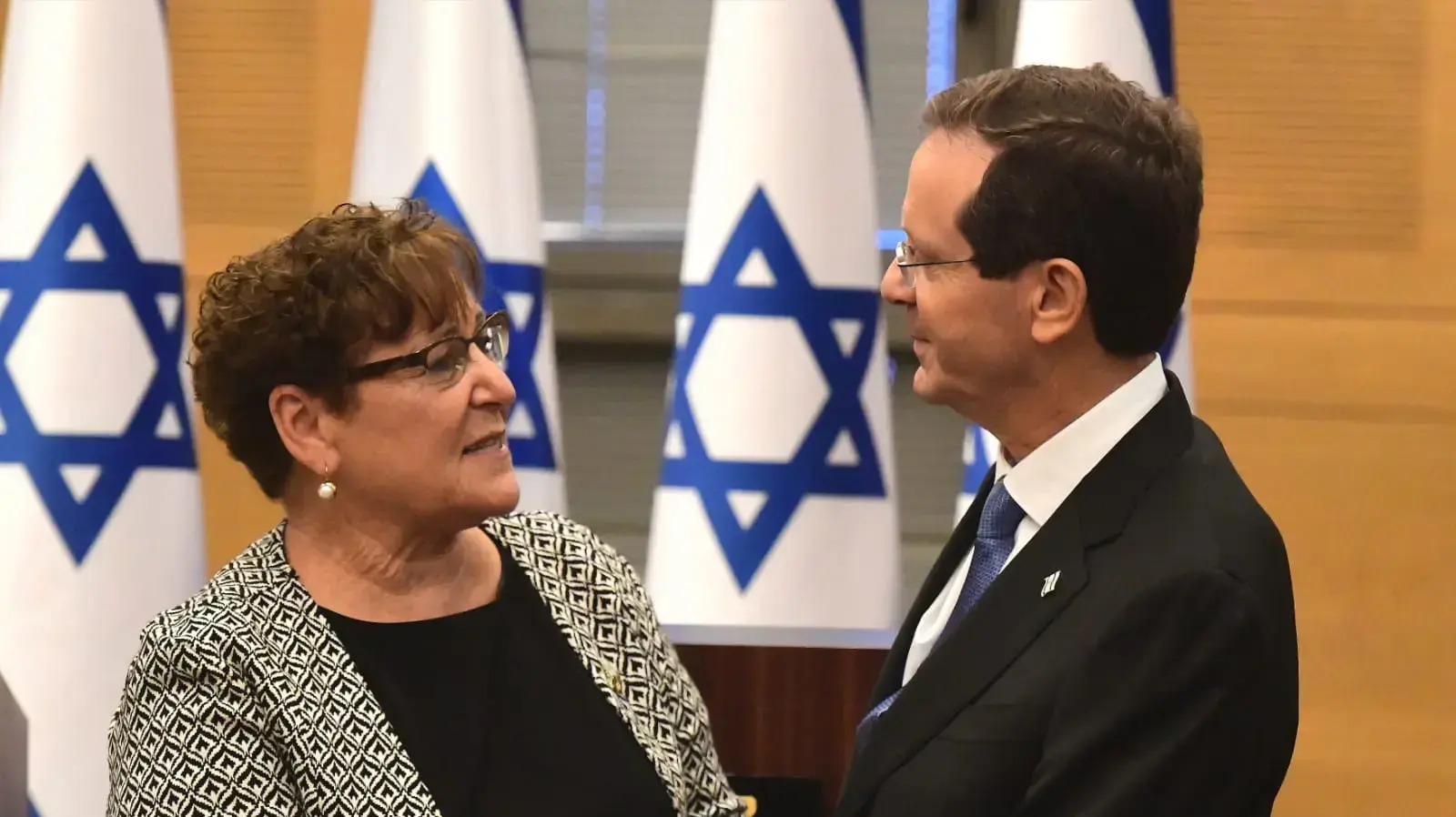 מרים פרץ ונשיא המדינה הנבחר בוז'י הרצוג,2 ביוני 2021 מרים פרץ ונשיא המדינה הנבחר בוז'י הרצוג,2 ביוני 2021