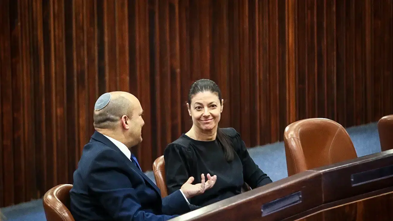בנט, מיכאלי בנט, מיכאלי