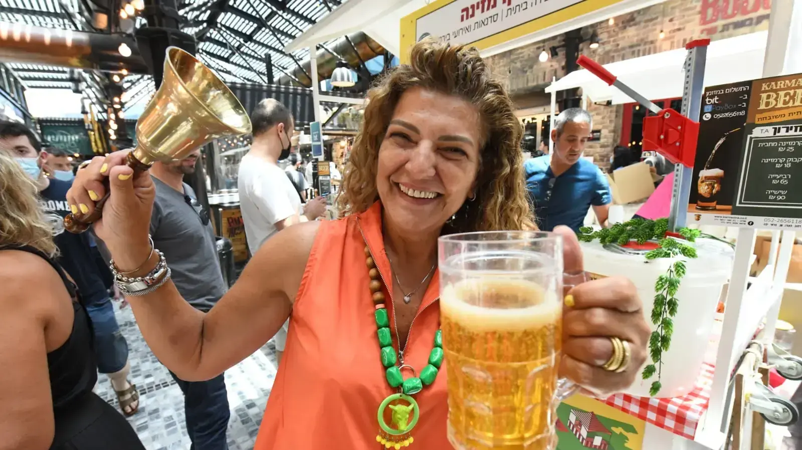 הדס קרמזין, שוק האיכרים מהדרום במתחם שרונהמרקט בתל אביב, 3 ביוני 2021 הדס קרמזין, שוק האיכרים מהדרום במתחם שרונהמרקט בתל אביב, 3 ביוני 2021