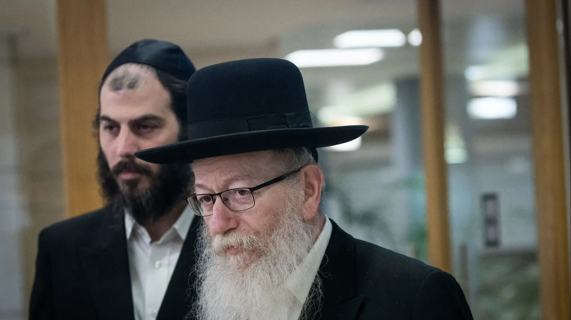 יעקב ליצמן ועוזרו מוטי בבצ'יק, 3 במרץ 2020 יעקב ליצמן ועוזרו מוטי בבצ'יק, 3 במרץ 2020