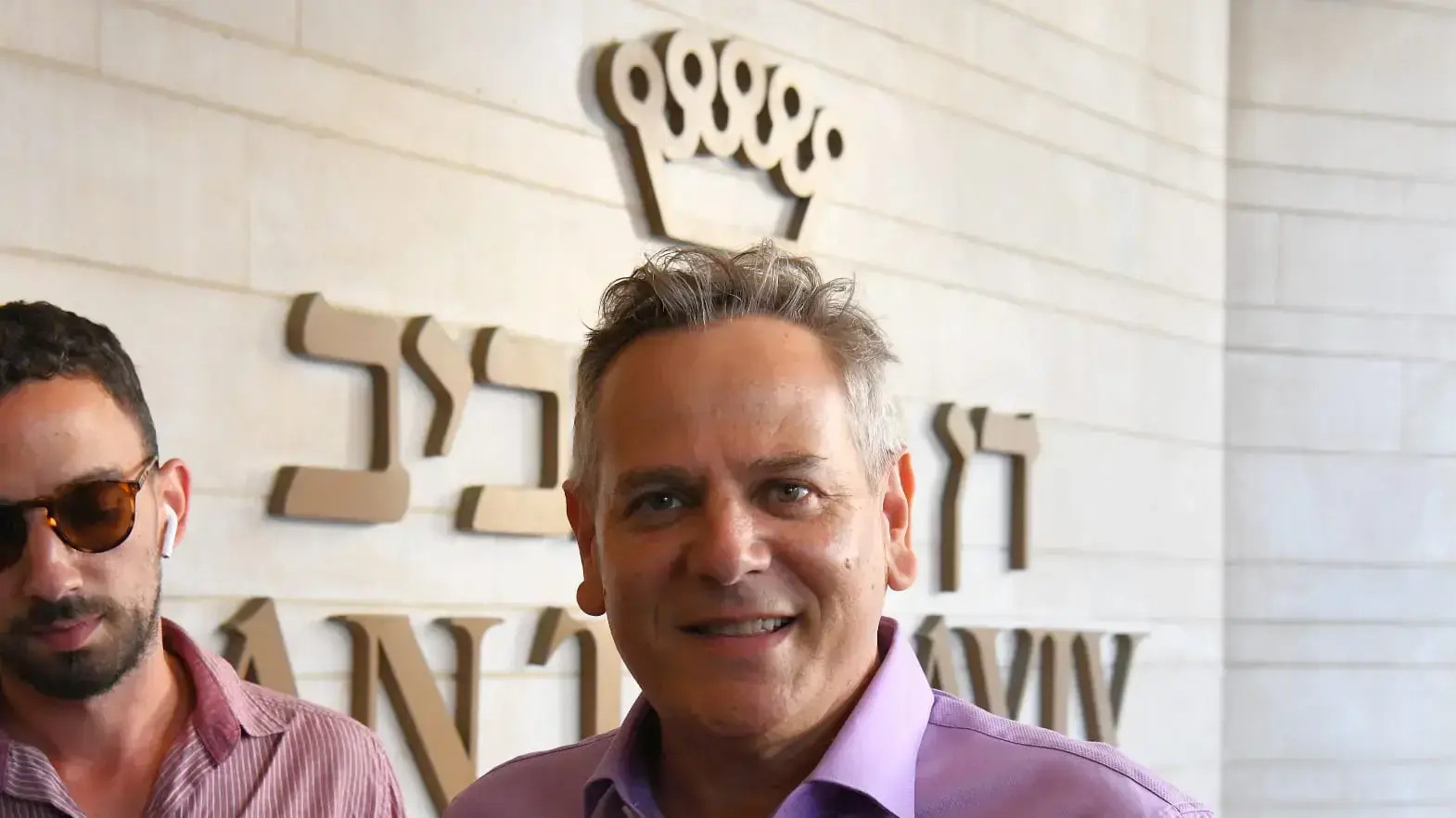 לקראת פגישת ראשי המפלגות | ח"כ, ניצן הורוביץ עושה את דרכו למלון דן, ת"א 6 ביוני 2021 לקראת פגישת ראשי המפלגות | ח"כ, ניצן הורוביץ עושה את דרכו למלון דן, ת"א 6 ביוני 2021