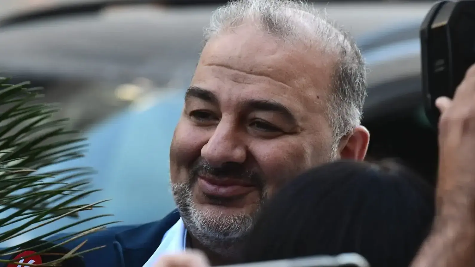 לקראת פגישת ראשי המפלגות | יו"ר רע"מ, מנסור עבאס עושו את דרכו למלון דן, ת"א 6 ביוני 2021