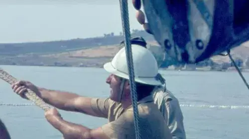 יעקב שוורץ בזמן דייג. ארכיון המשפחה יעקב שוורץ בזמן דייג. ארכיון המשפחה