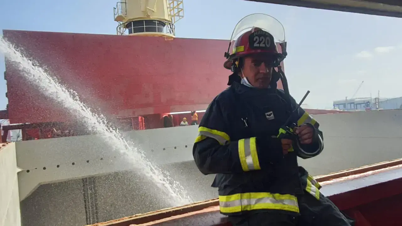 שריפת אניה בנמל הקישון בחיפה. 13 ביוני 2021 שריפת אניה בנמל הקישון בחיפה. 13 ביוני 2021