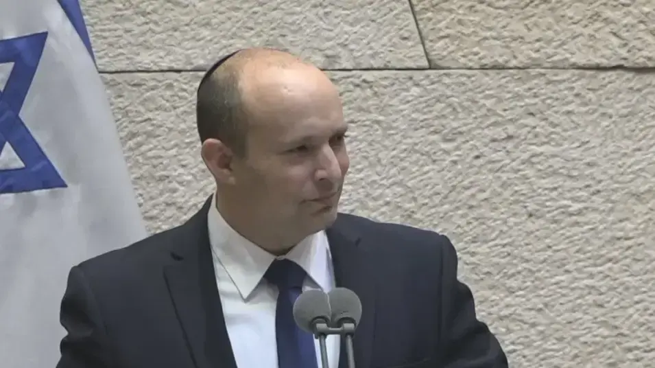 יו"ר ימינה, נפתלי בנט במהלך נאומו בהשבעת הכנסת 13 ביוני 2021 יו"ר ימינה, נפתלי בנט במהלך נאומו בהשבעת הכנסת 13 ביוני 2021