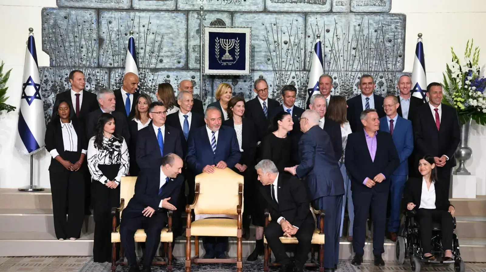 התמונה המסורתית של הממשלה ה-36 בבית הנשיא,14 ביוני 2021 התמונה המסורתית של הממשלה ה-36 בבית הנשיא,14 ביוני 2021