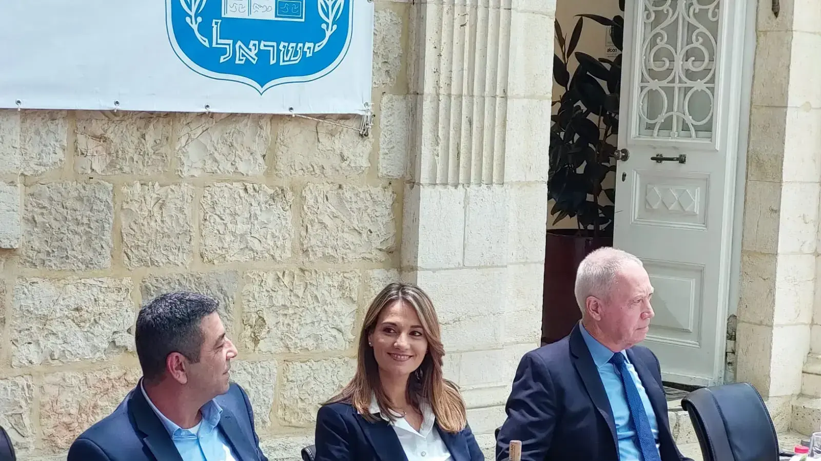 טקס חילופי שרים במשרד החינוך- יואב גלנט ויפעת שאשא ביטון 14 ביוני 2021 טקס חילופי שרים במשרד החינוך- יואב גלנט ויפעת שאשא ביטון 14 ביוני 2021